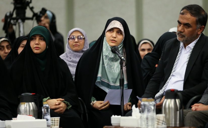 شعرخوانی در محضر مقام معظم رهبری آرزوی کودکی‌ام بود