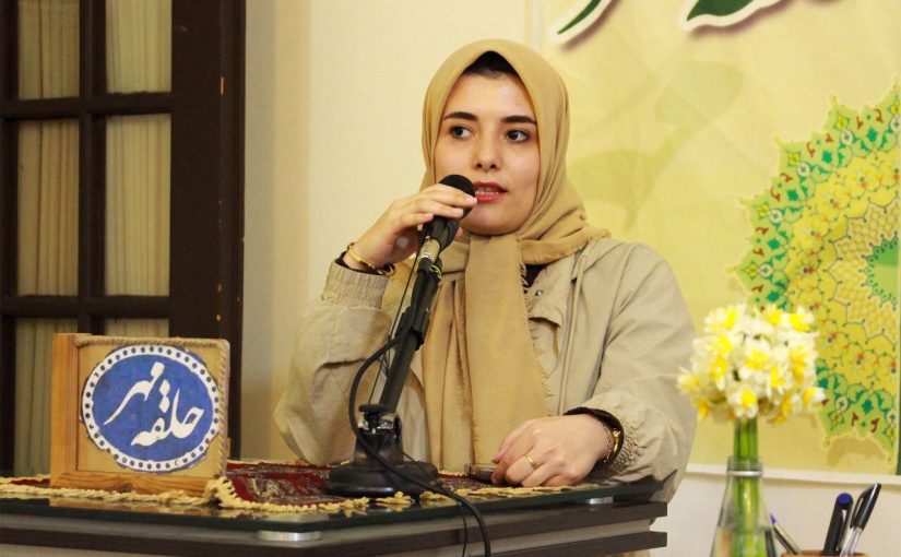 شعرهای عاشقانه، تکراری و شبیه هم شده‌اند